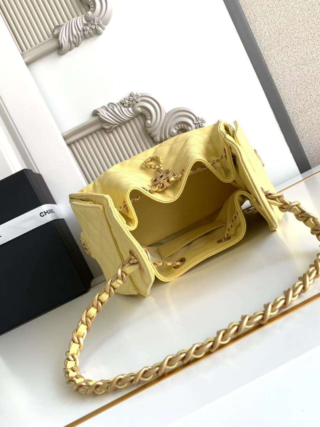 Bolsa Hobo Chanel 25 Yellow
