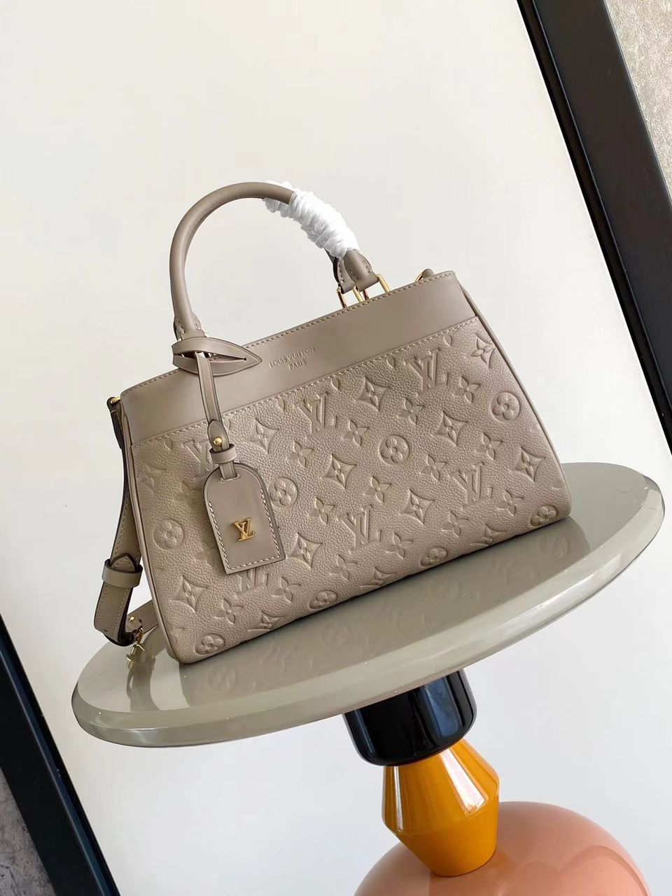Bolsa Louis Vuitton Avenue PM Monogram Empreinte