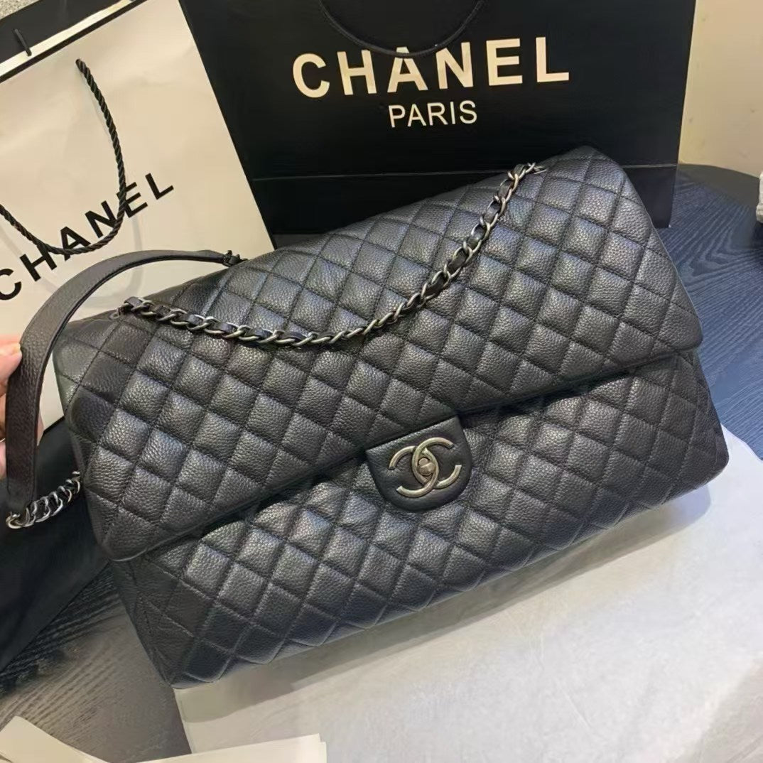 Bolsa Chanel XXL Flap Bag